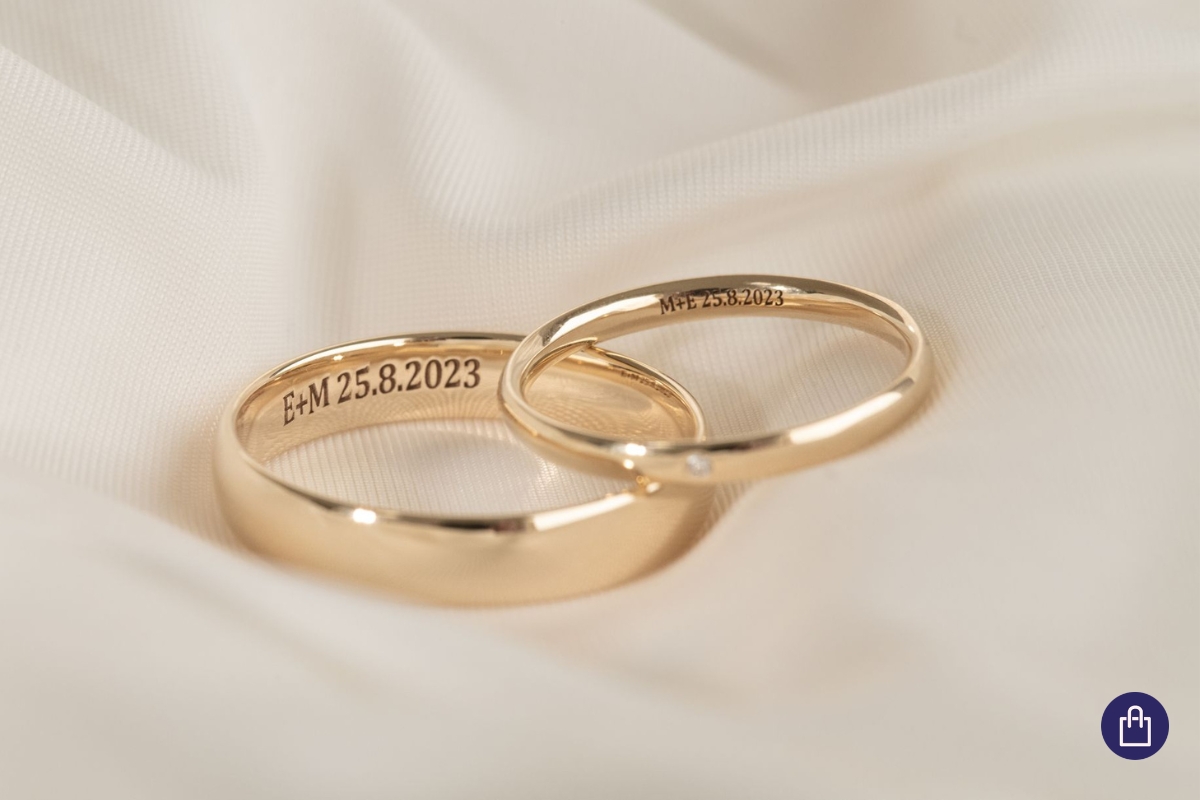 Zlaté snubní prsteny s gravírem