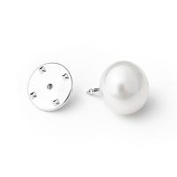 Minimalistická brož s bílou perlou Suzume
