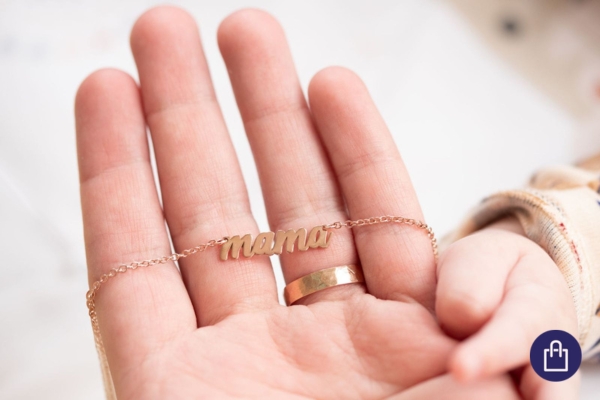 Náhrdelník s nápisem Mama