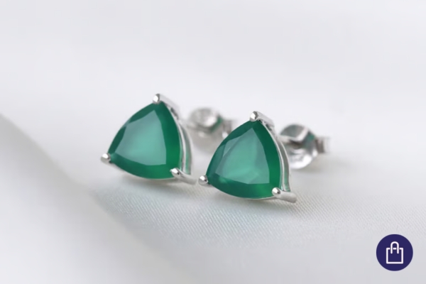 Náušnice se zelenými drahokamy