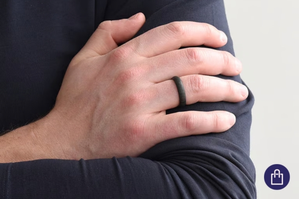 Černý minimalistický pánský prsten