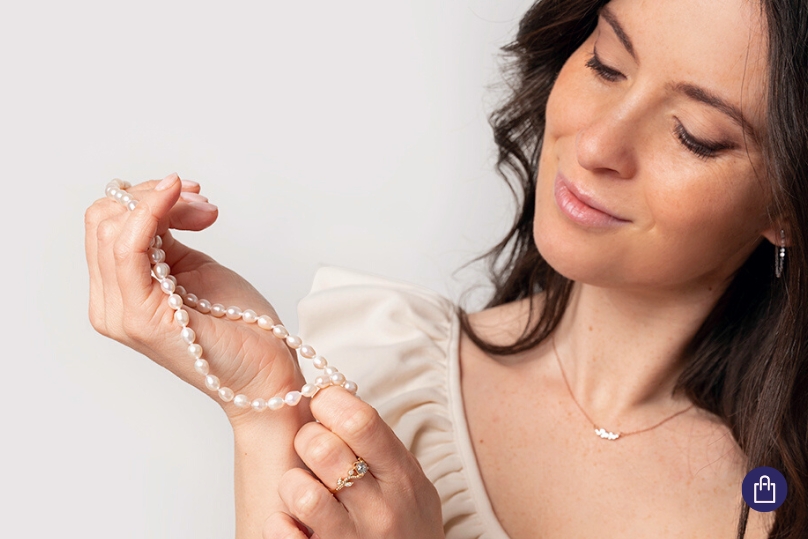Stříbrný perlový náhrdelník