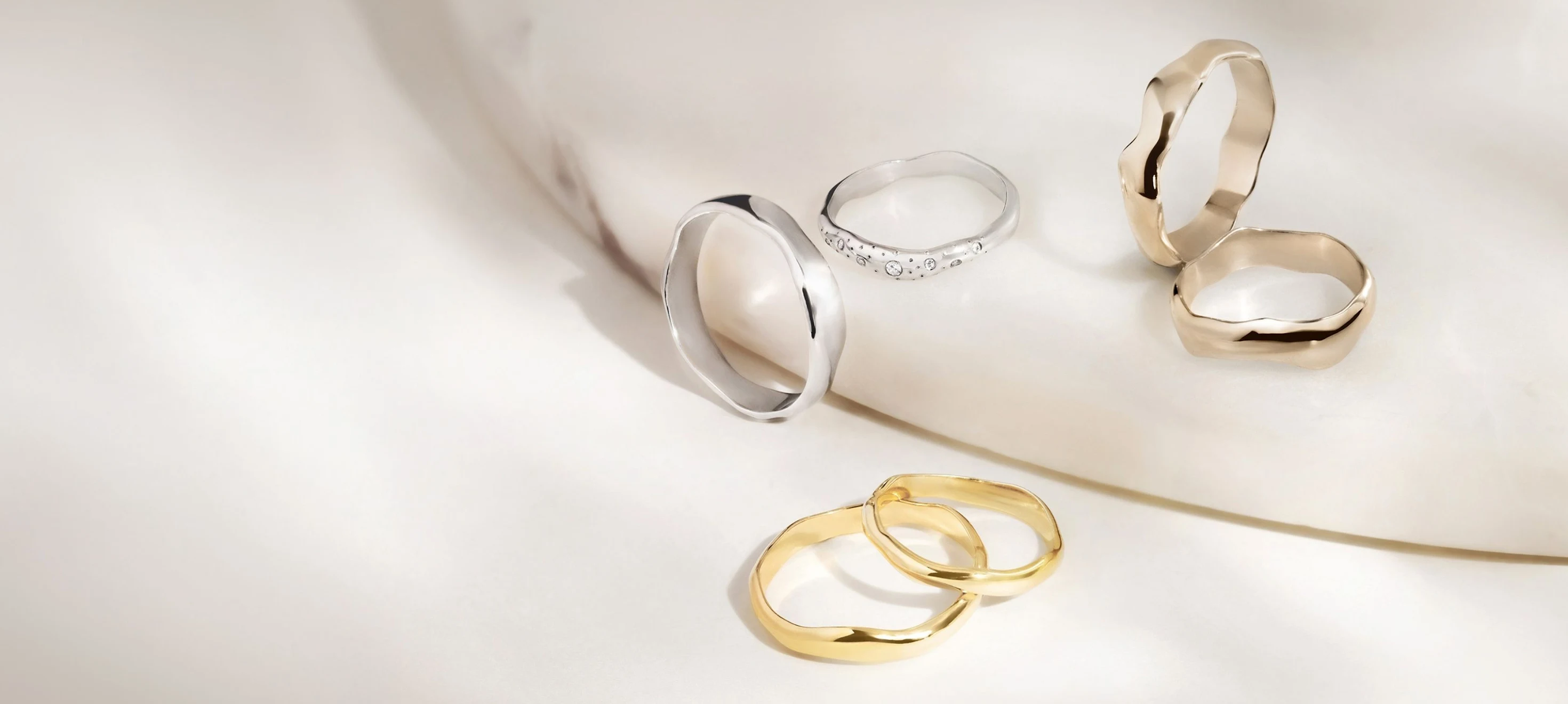 Zlato ve třech barvách