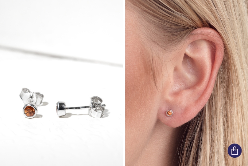 Stříbrné bezel náušnice s padparadscha safíry