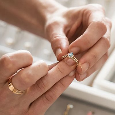 Lab-grown diamanty – článek na Aktuálně.cz