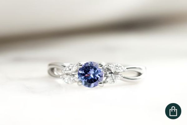 Zásnubní prsten s tanzanitem a marquise lab-grown diamanty Halym