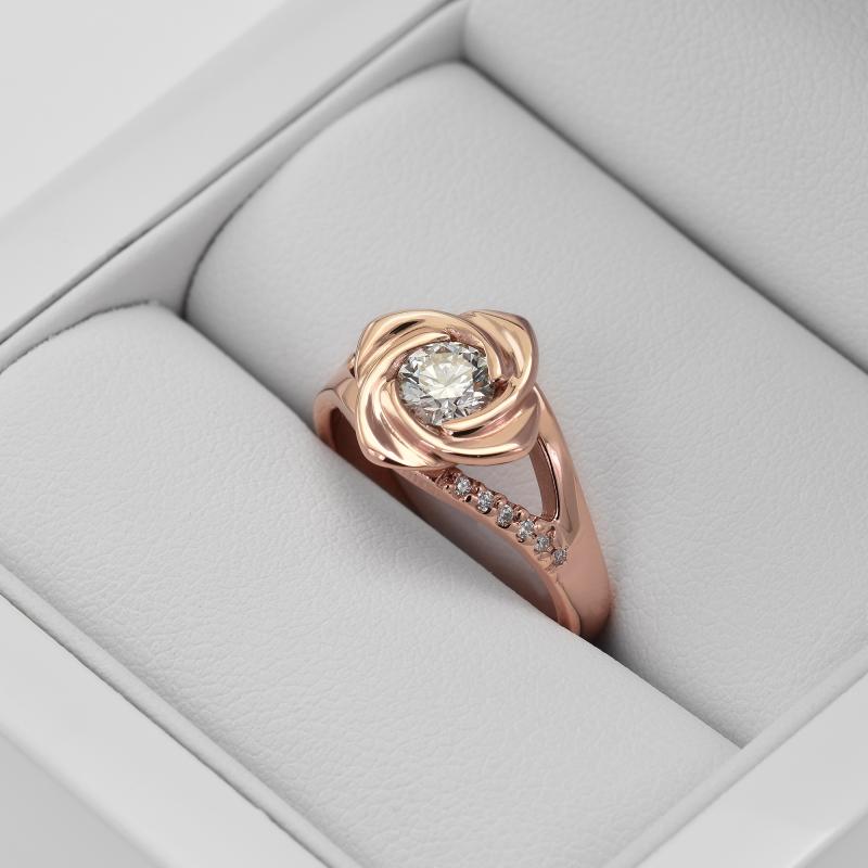 Zásnubní prsten ve tvaru růže s moissanitem a diamanty Kenneth 100420