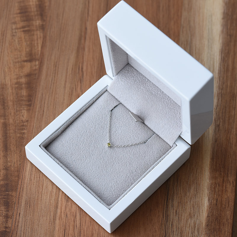Stříbrný minimalistický náhrdelník se žlutým diamantem Bruce 103670