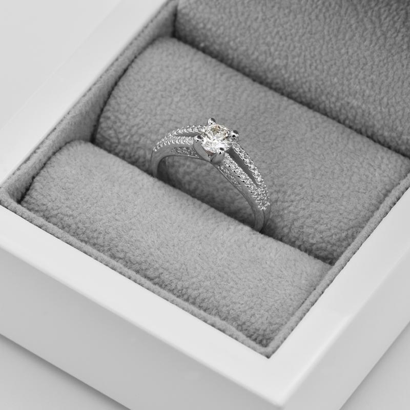 Zásnubní diamantový prsten 10540
