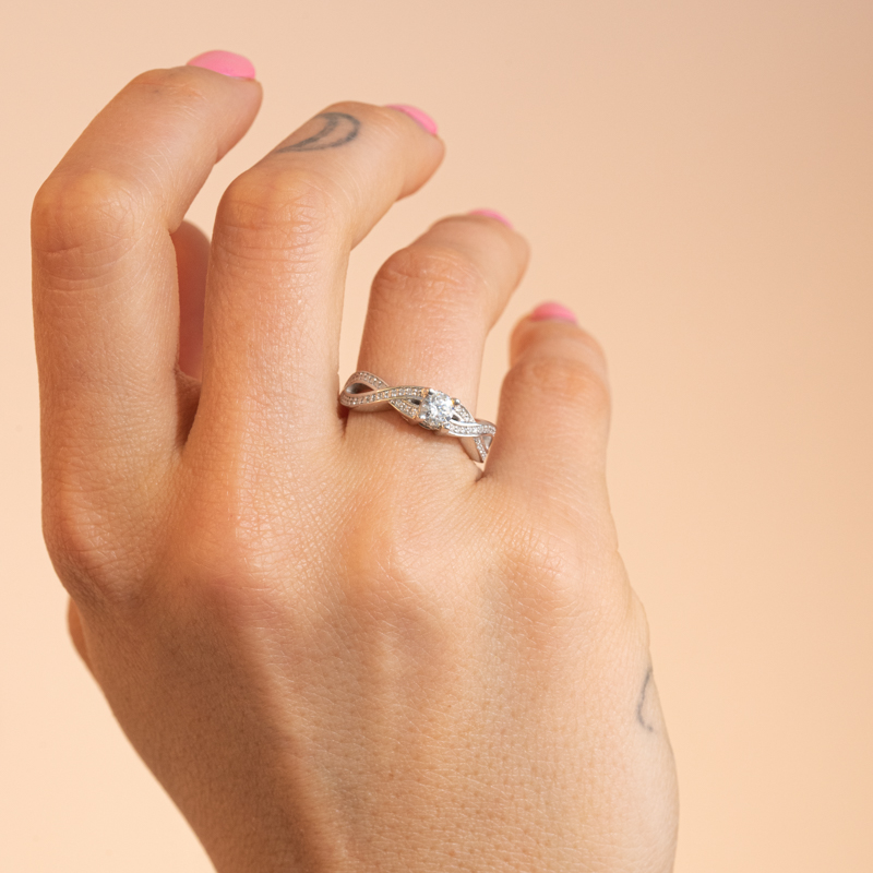 Luxusní zásnubní prsten s lab-grown diamanty Frankie 106800