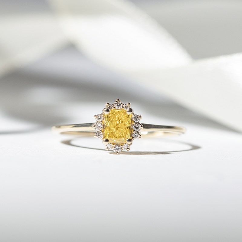 Halo prsten s 0.32ct IGI certifikovaným žlutým lab-grown diamantem Jolyon 113520