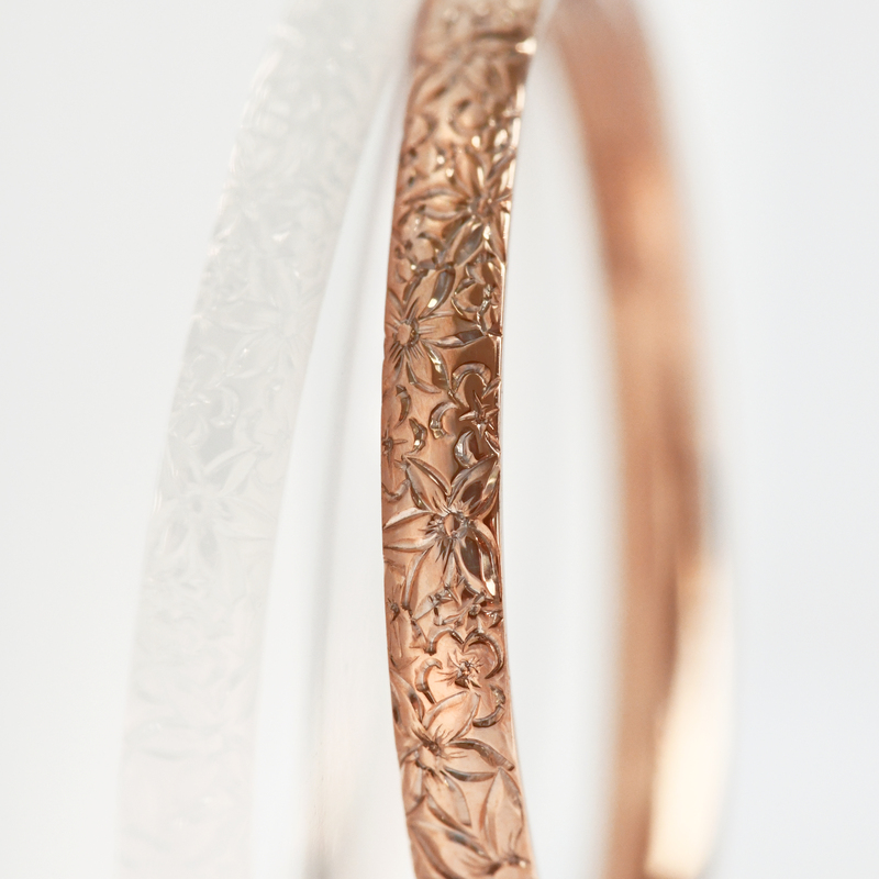 Snubní prsteny s ruční rytinou květin Willis 118080