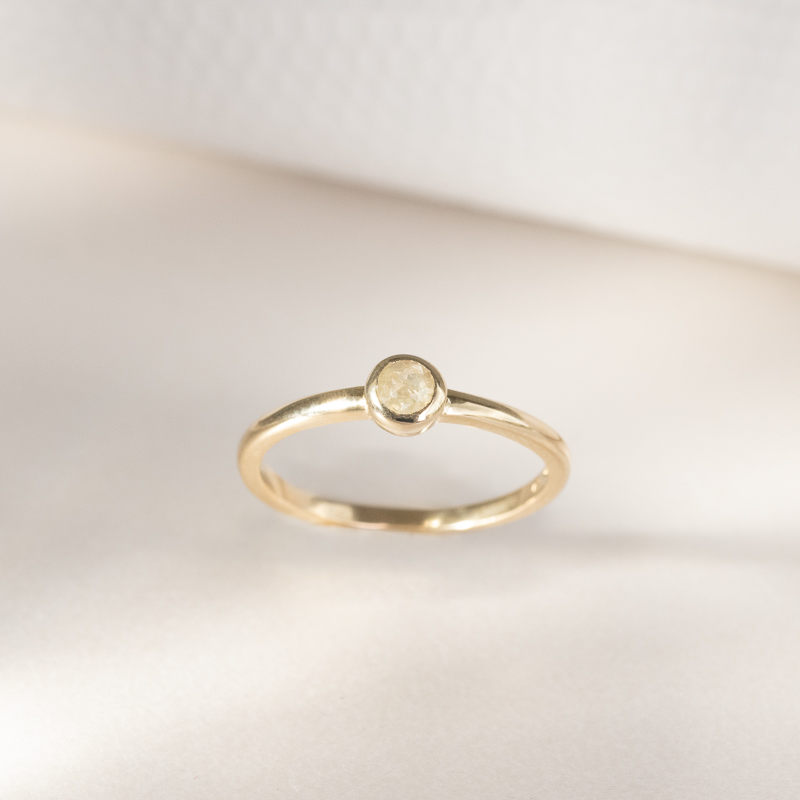 Minimalistický prsten se salt and pepper diamantem Emilien 120000