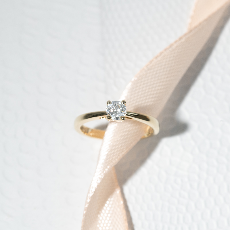 Zásnubní prsten s GIA certifikovaným diamantem Katya 122000