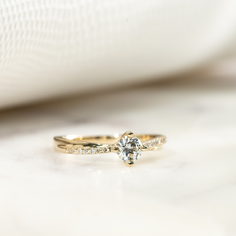 Zásnubní prsten s diamanty Sewyn 132360