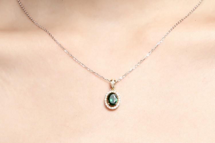 Granátový náhrdelník 13830