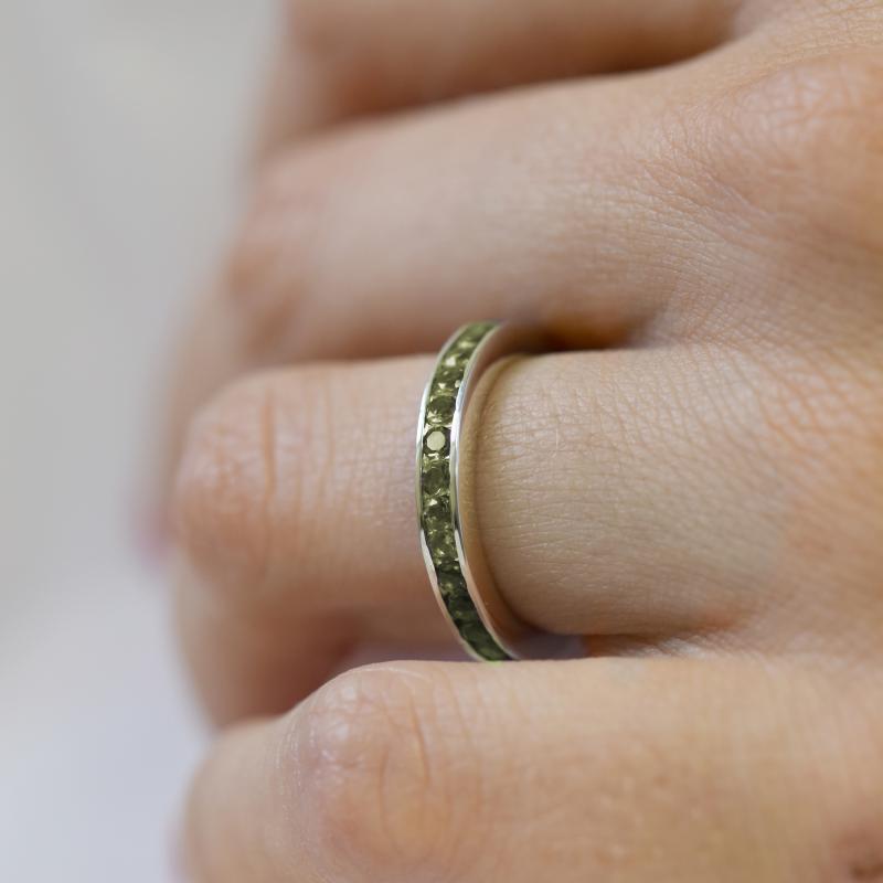 Olivínový eternity prsten 14430