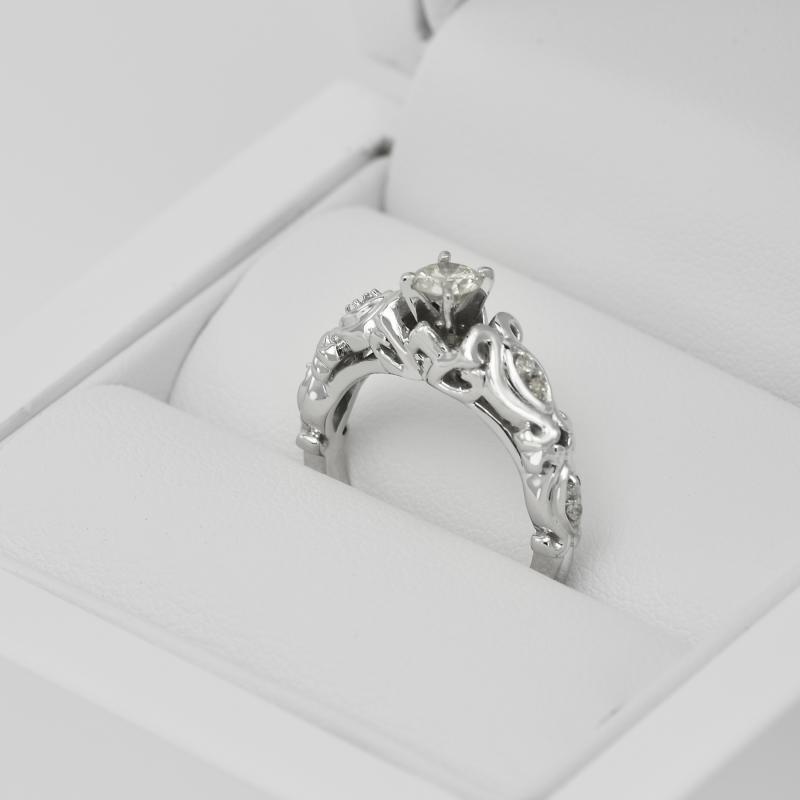 Vintage diamantový prsten