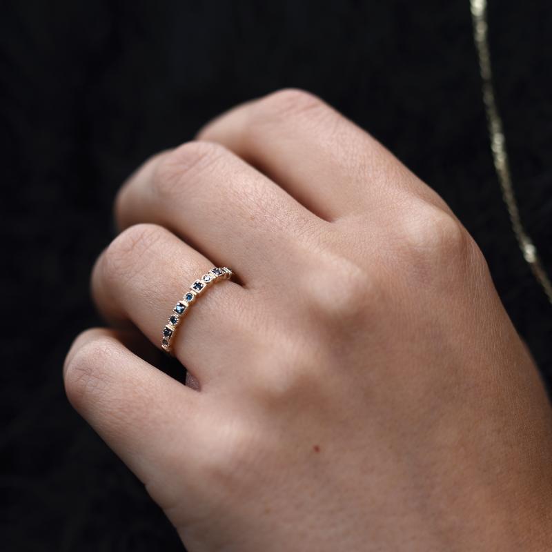 Zlatý eternity prsten s diamanty 29130