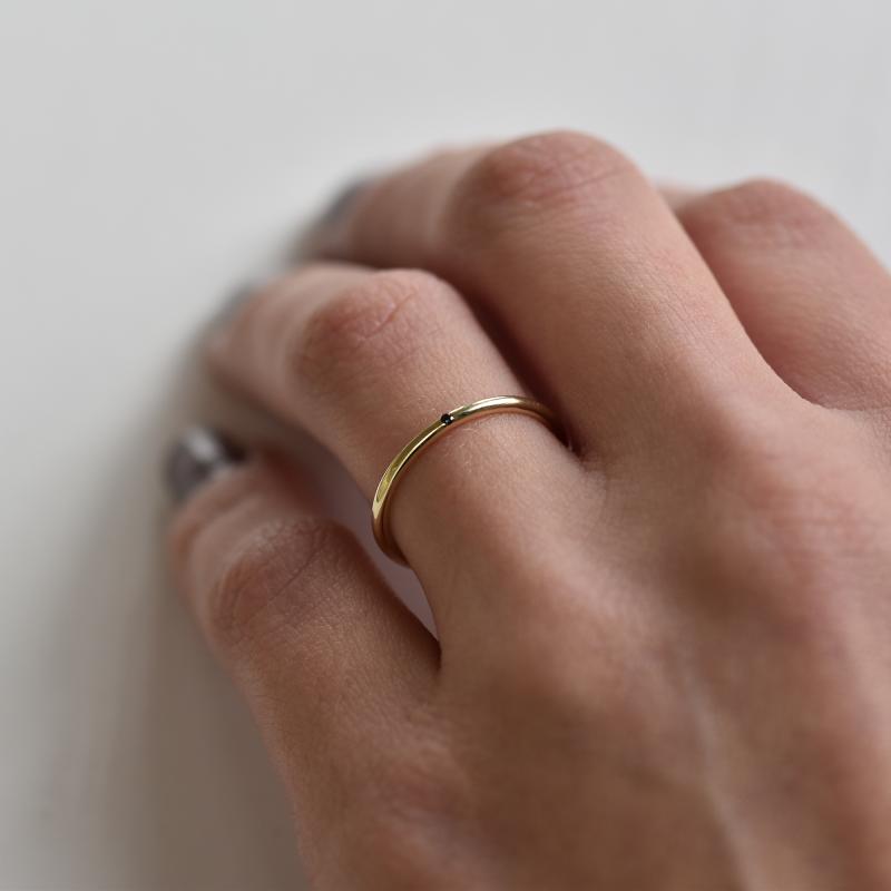 Snubní prsten ze zlata