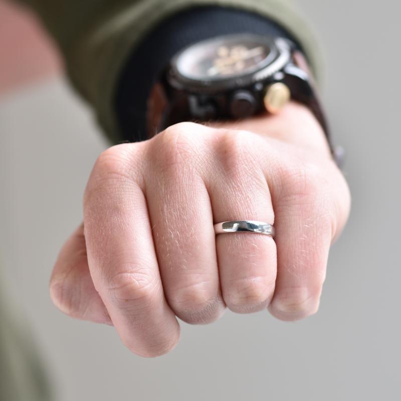Pásnký prsten