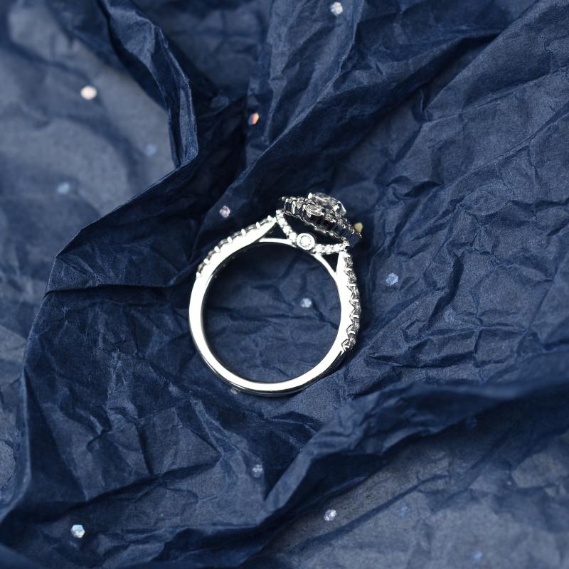 Zásnubní prsten v halo stylu 48170