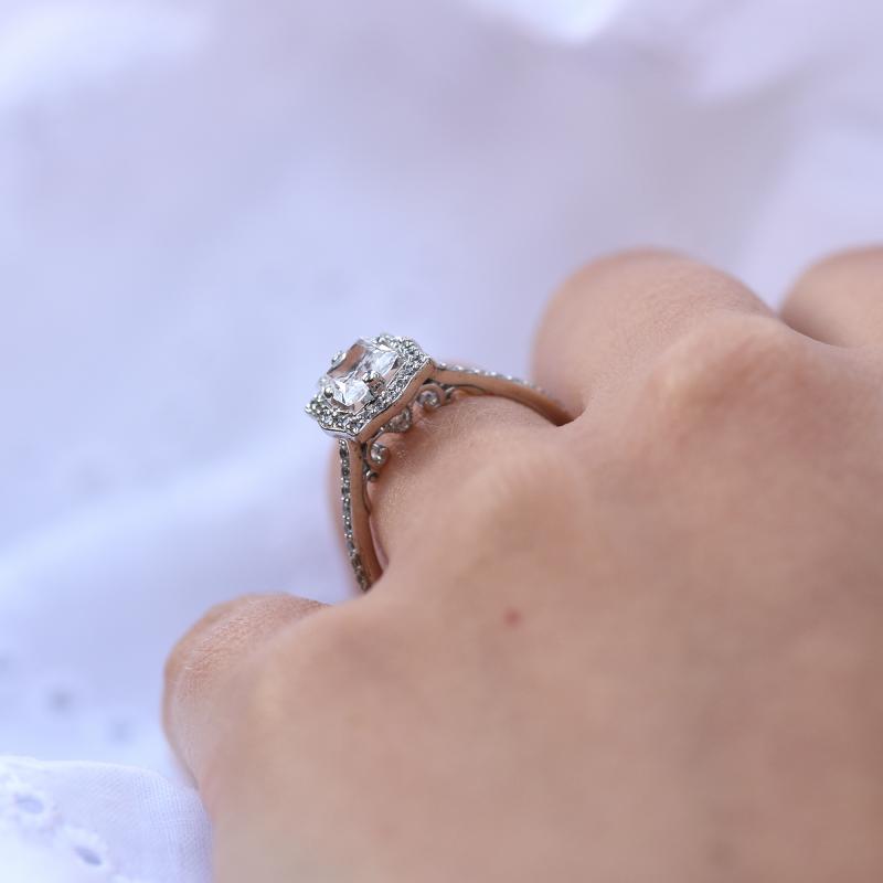 Zásnubní prsten s princess diamantem 49600