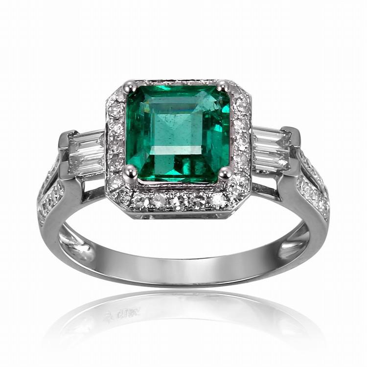 Elegantní prsten se smaragdem a diamanty