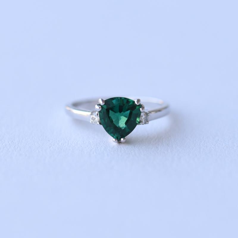 Zlatý prsten se smaragdem a diamanty 52050