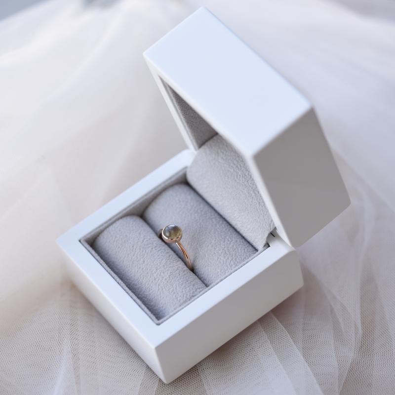 Zlatý minimalistický prsten s labradoritem 52320