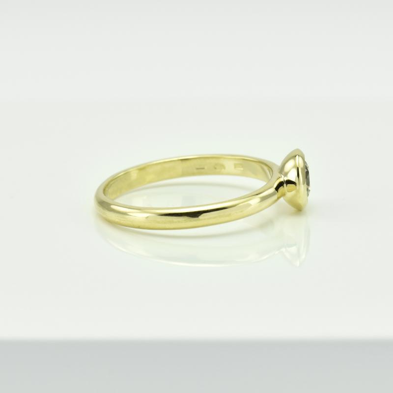 Zlatý diamantový prsten 64930