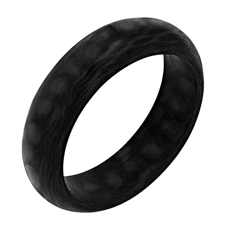 Pánský snubní prsten z karbonu