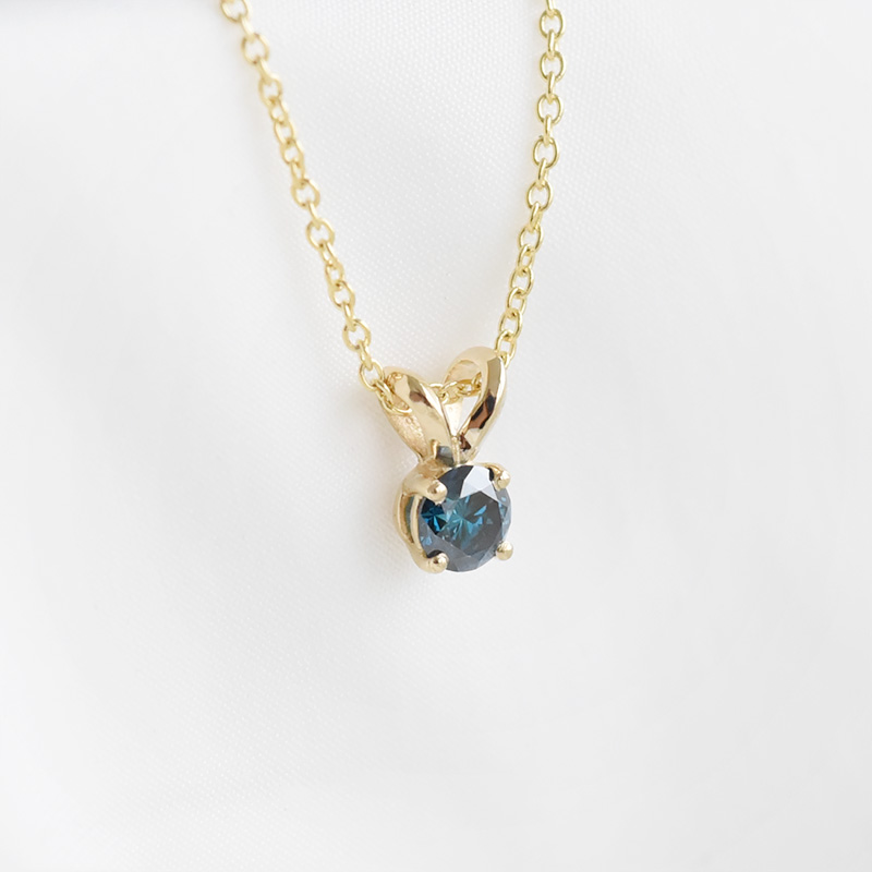 Zlatý náhrdelník s modrým diamantem 91220