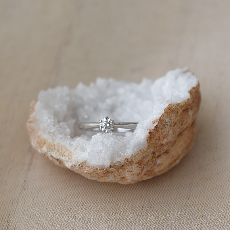 Zásnubní prsten s moissanitem Vanani 100201