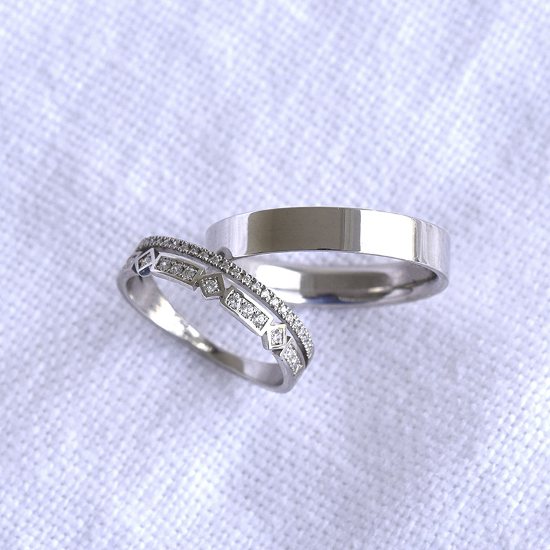 Dámský prsten s lab-grown diamanty a pánský plochý prsten Ward 102201