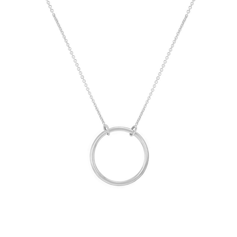 Stříbrný náhrdelník minimalistického tvaru Karma