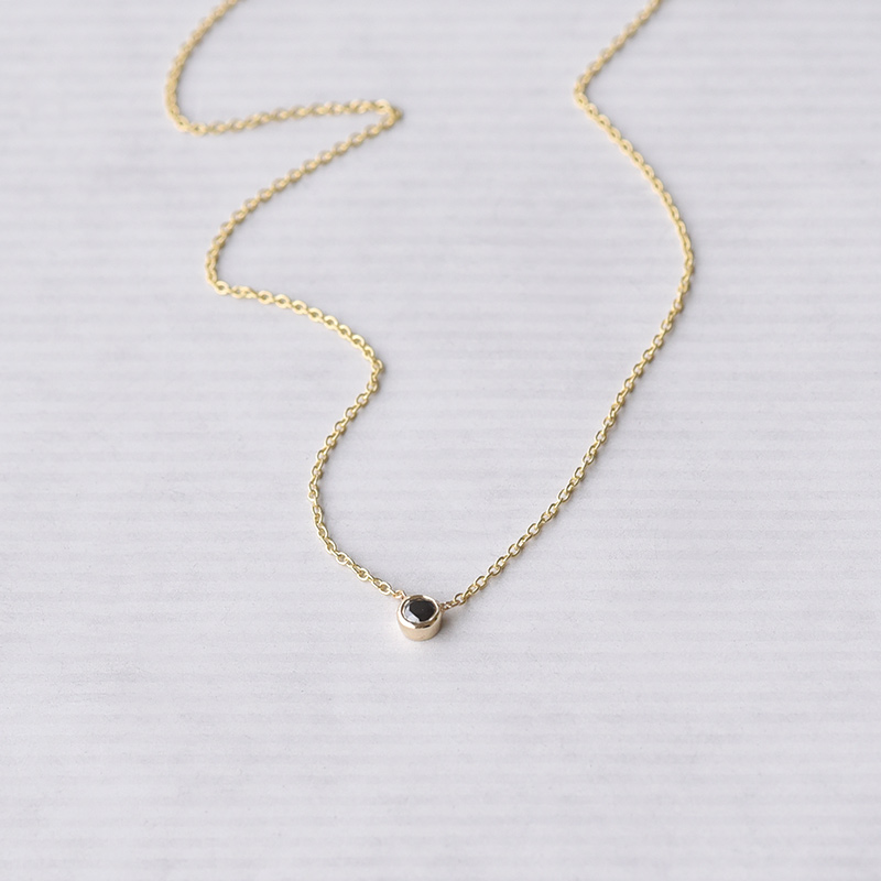 Stříbrný minimalistický náhrdelník s černým diamantem Shawn 103661