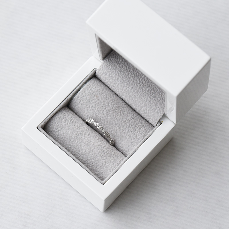Stříbrný eternity prsten s lab-grown diamanty Pierce 104761