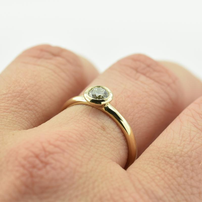 Zásnubní prsten s diamantem Gopi 11091