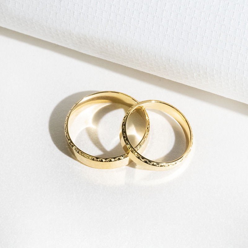 Zlaté snubní prsteny se zdobenými okraji Rahim 114111