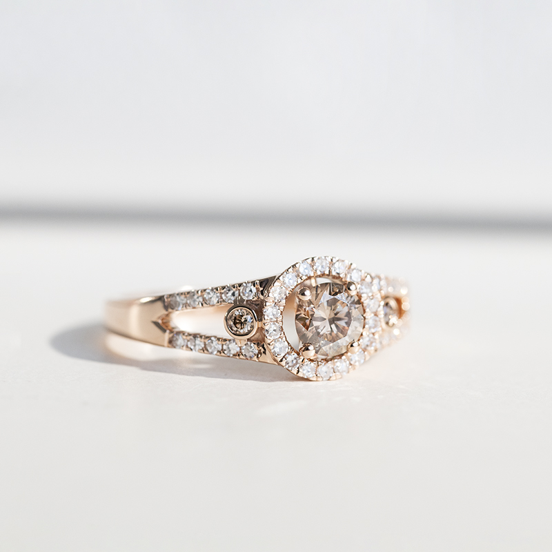 Diamantový prsten z růžového zlata Lis 114361