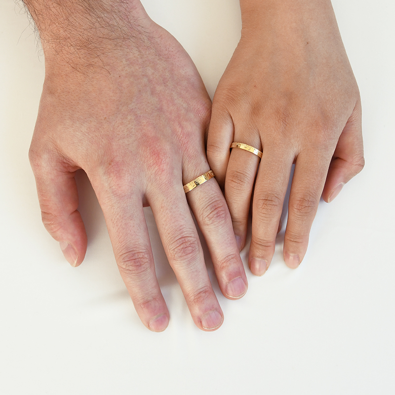 Snubní prsteny s ruční rytinou města Bevan 118341