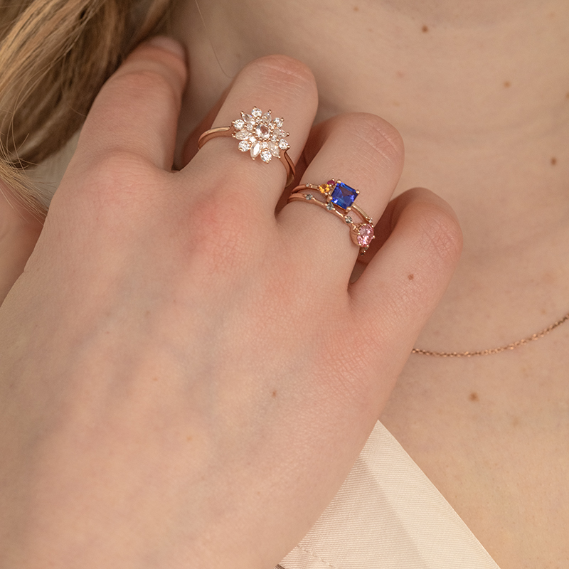 Cluster prsten s asscher tanzanitem, padparadscha safírem, rubínem a diamantem Kenny 119811