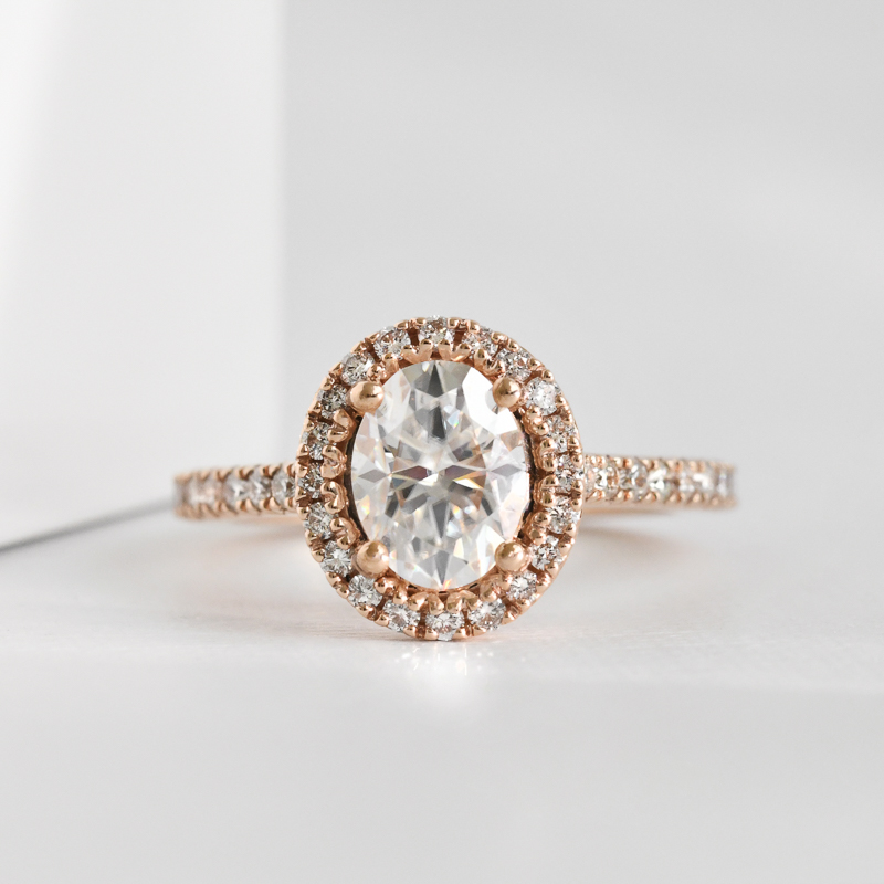 Elegantní zásnubní prsten s moissanitem Jody 122091