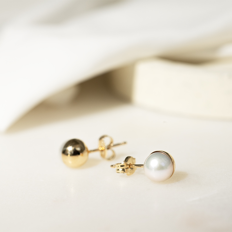 Decentní perlové náušnice Danne 129781