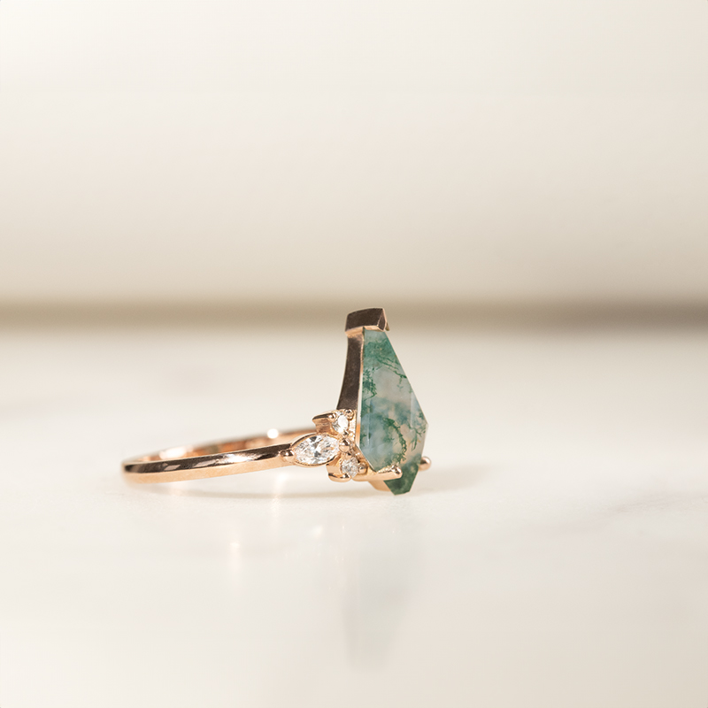 Okouzlující prsten s mechovým achátem Isabela 135141
