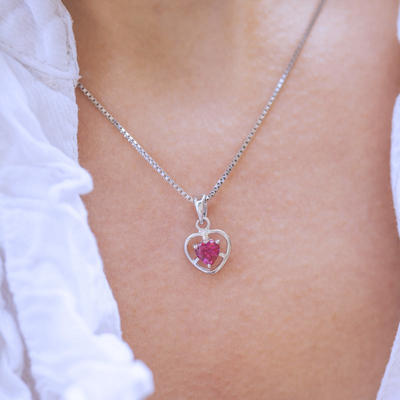Srdíčkový náhrdelník s rubínem 14321