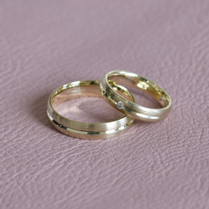 Zlaté snubní prsteny 21111