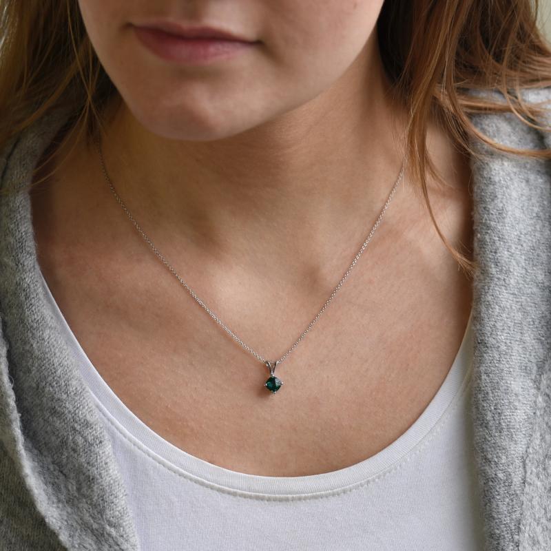 Smaragdový náhrdelník 23241
