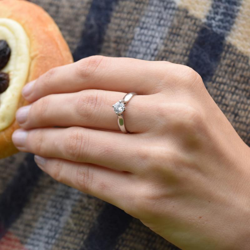 Zásnubní prsten s diamanty 24101